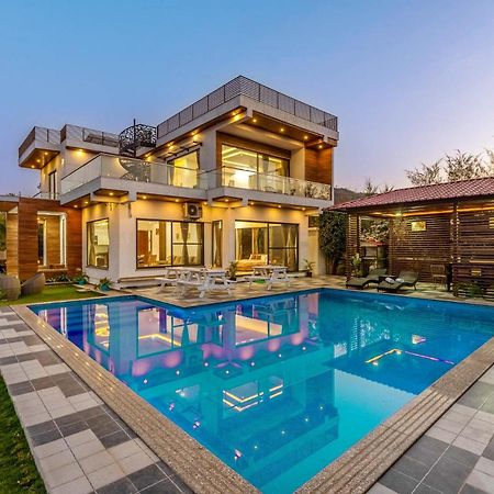 Stayvista'S Bella Dream - Mountain-View With Outdoor Pool, Lawn Featuring A Gazebo & Indoor Games Udajpur Zewnętrze zdjęcie
