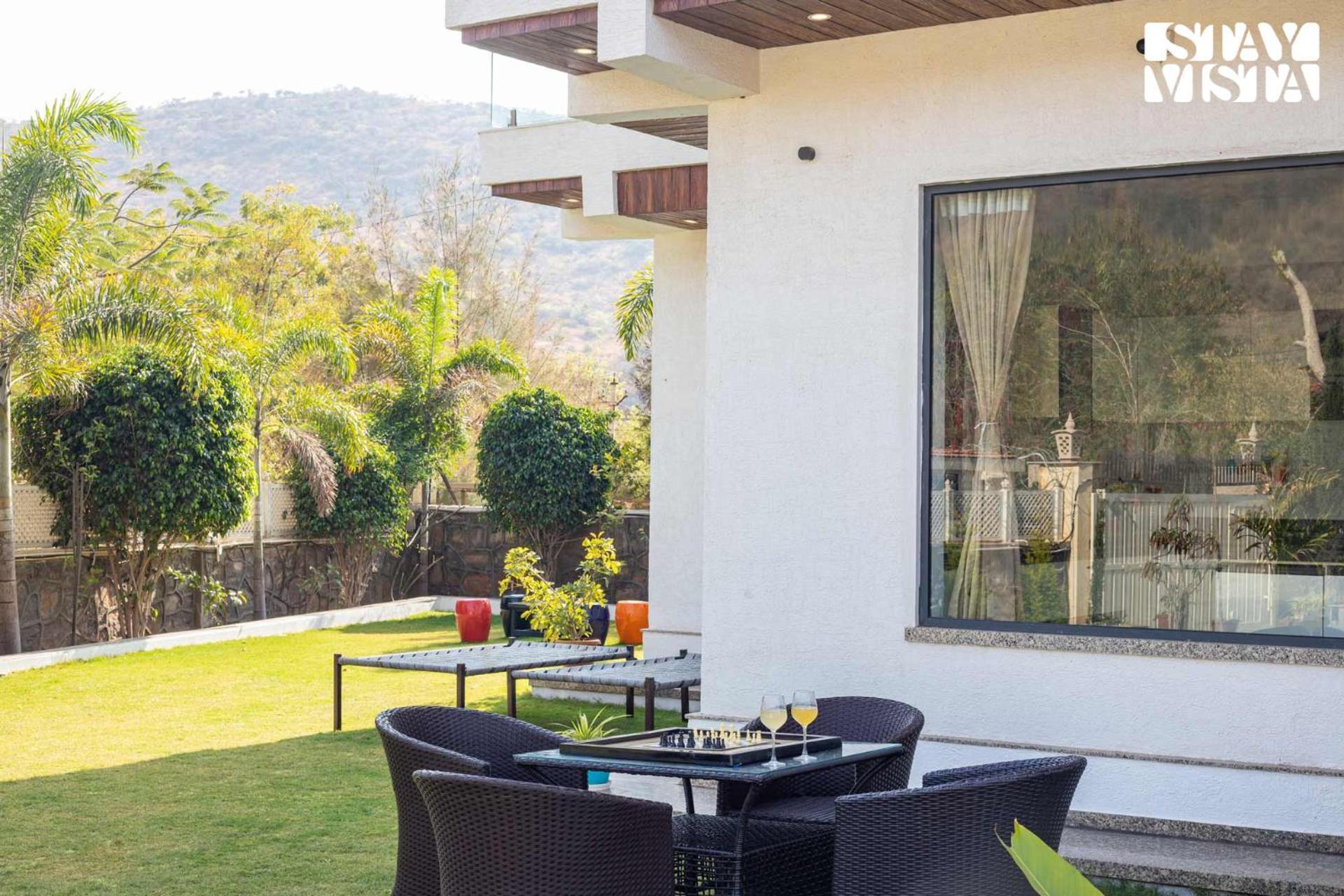 Stayvista'S Bella Dream - Mountain-View With Outdoor Pool, Lawn Featuring A Gazebo & Indoor Games Udajpur Zewnętrze zdjęcie